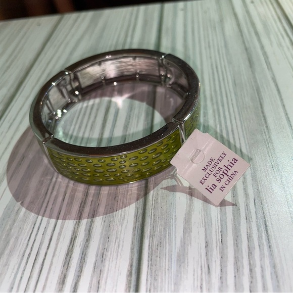 Lia Sophia 🍋‍🟩 lime stretch bracelet - Picture 2 of 4